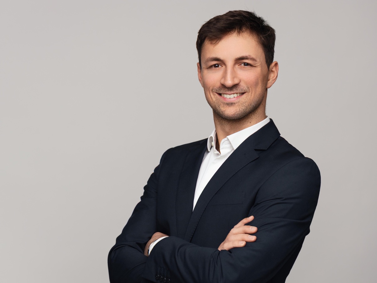 Portrait of OkupAI Co-Founder Valentin D'Ans